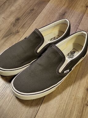 Vans Slip-On Men's Canvas Loafers — Gray